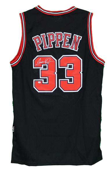Scottie Pippen Chicago Bulls Signed Autographed Black #33 Jersey