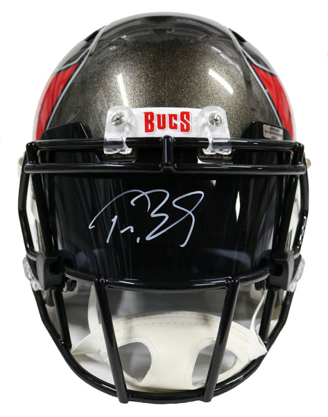 Buccaneers QB Tom Brady Looks Menacing In New Tinted Helmet Visor (PICS)