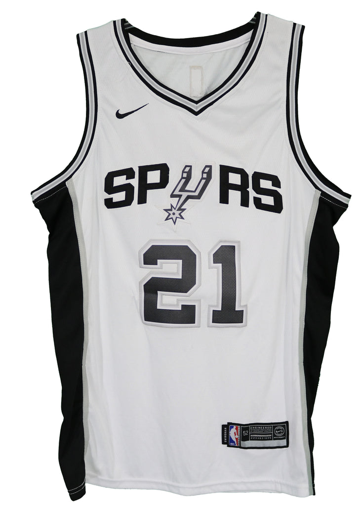 Tim duncan outlet signed jersey