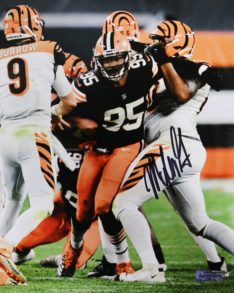 Myles Garrett Cleveland Browns Signed Autographed 8x10 Rushing Photo –