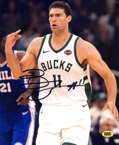 Brook Lopez Milwaukee Bucks Signed Autographed 8" x 10" Photo CAS Witness COA