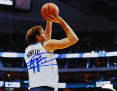 Dirk Nowitzki Dallas Mavericks Signed Autographed 8-1/2" x 11" Shooting Photo Heritage Authentication COA