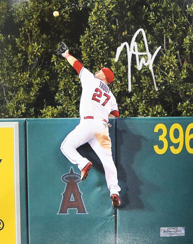 Mike Trout Los Angeles Angels Signed Autographed 8" x 10" Home Run Saving Catch Photo Heritage Authentication COA