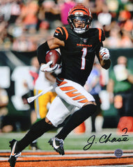 Ja'Marr Chase Cincinnati Bengals Signed Autographed 8" x 10" Running Photo PRO-Cert COA