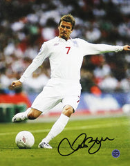 David Beckham England Signed Autographed 8" x 10" Soccer Photo PRO-Cert COA