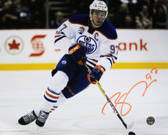 Connor McDavid Edmonton Oilers Signed Autographed 8" x 10" Skating Photo PRO-Cert COA