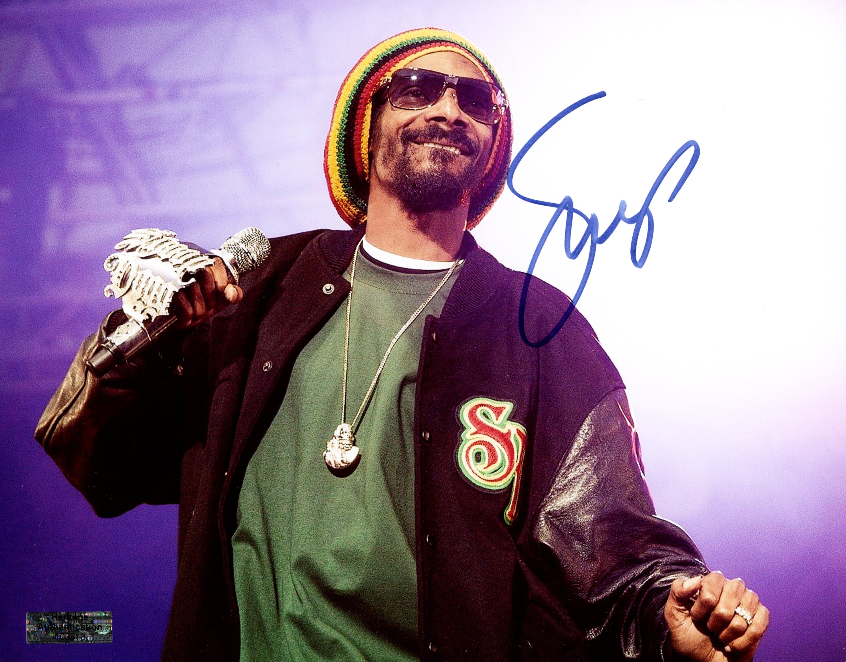 Snoop Dog Rapper Signed Autographed 8x10 Photo – Sports-Autographs.com
